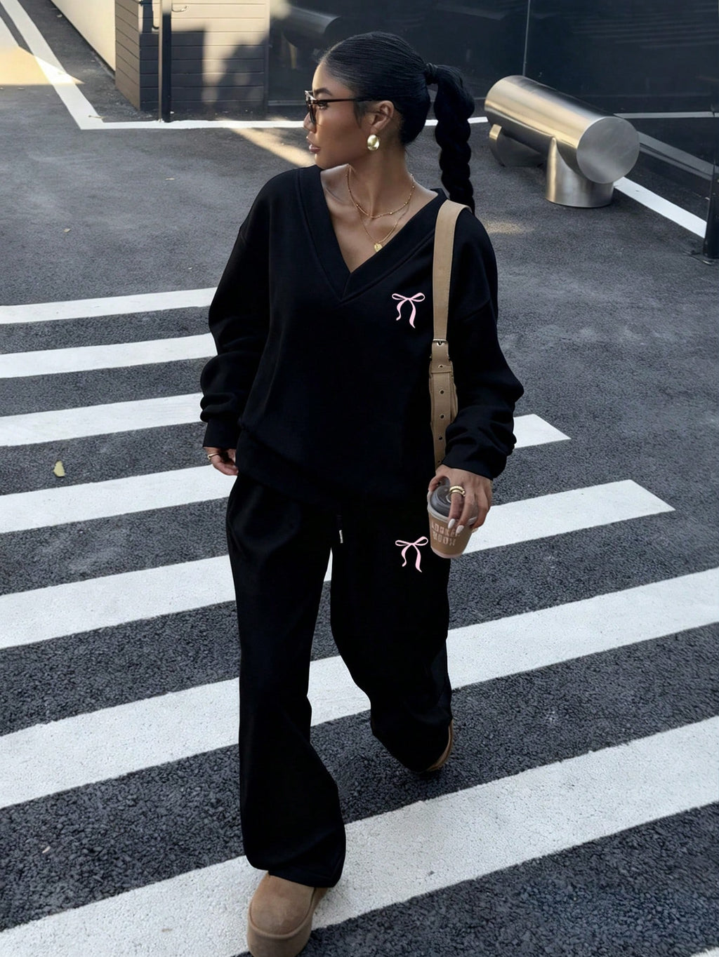 Women’s 2-Piece Bow Decor Sweatshirt & Sweatpants Set – V-Neck Oversized Casual Tracksuit (Autumn/Winter)