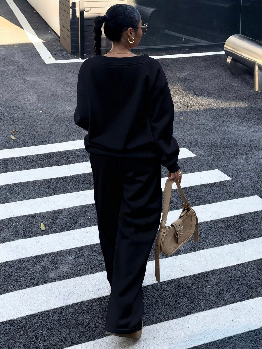 Women’s 2-Piece Bow Decor Sweatshirt & Sweatpants Set – V-Neck Oversized Casual Tracksuit (Autumn/Winter)