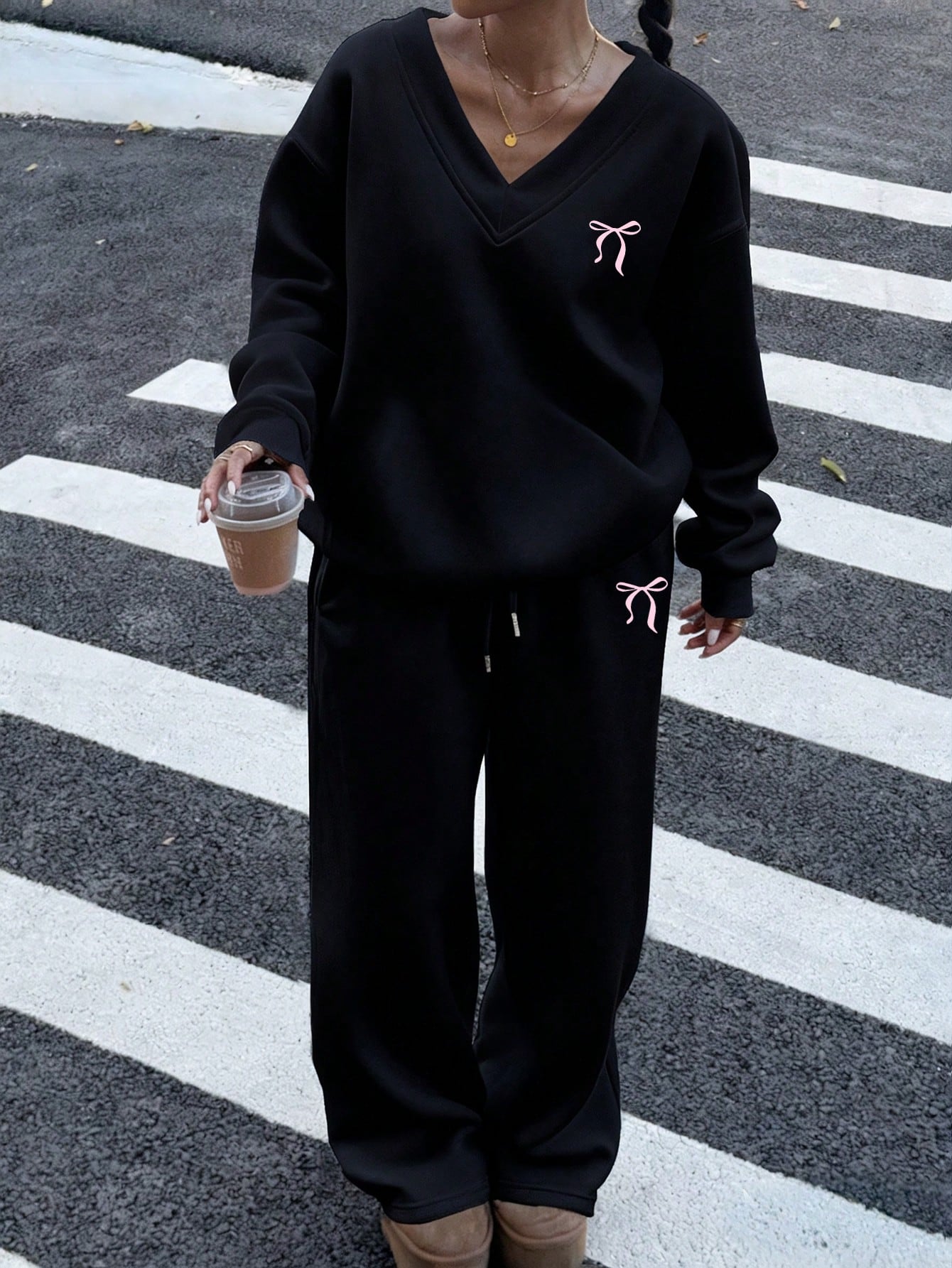 Women’s 2-Piece Bow Decor Sweatshirt & Sweatpants Set – V-Neck Oversized Casual Tracksuit (Autumn/Winter)