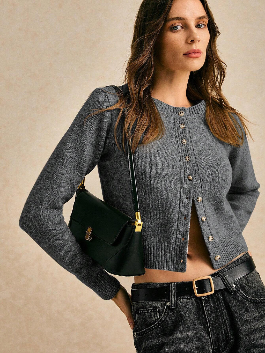 Women’s Short Wool Knit Cardigan – Round Neck Long Sleeve Single-Breasted Thick Sweater for Autumn/Winter