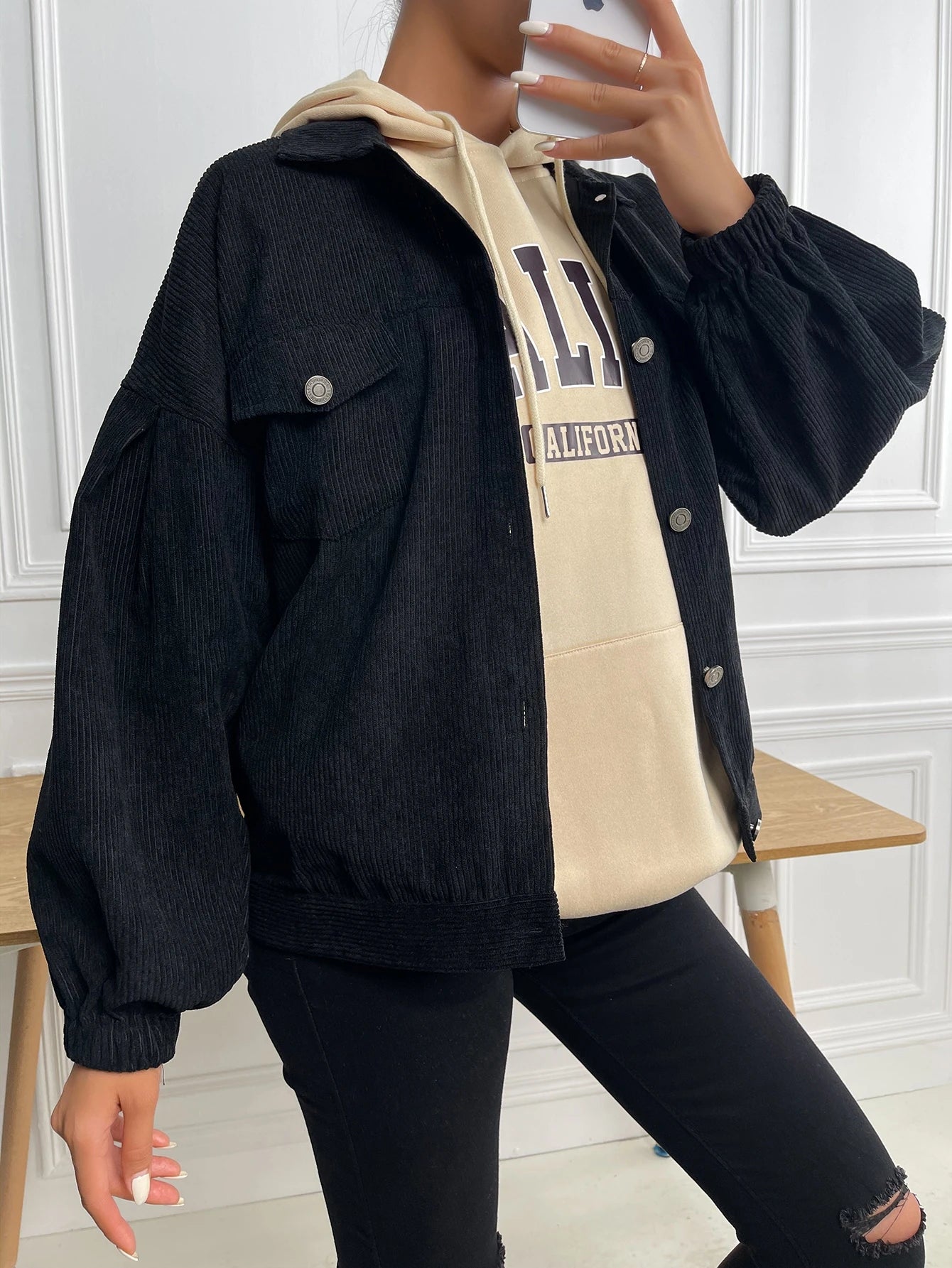 Women’s Oversized Corduroy Jacket – Drop Shoulder Flap Pocket Button-Up Casual Spring/Autumn Coat