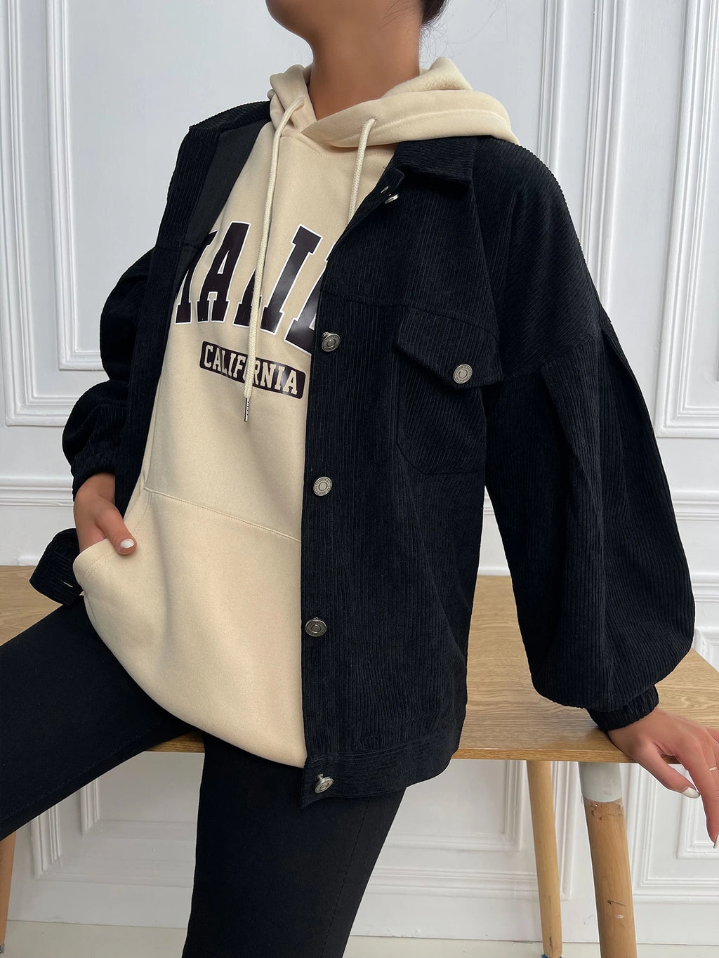 Women’s Oversized Corduroy Jacket – Drop Shoulder Flap Pocket Button-Up Casual Spring/Autumn Coat