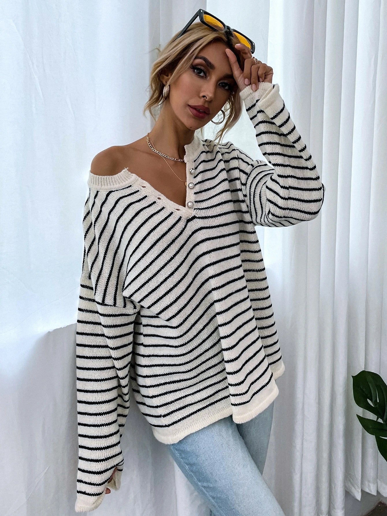 Women’s Black & White Striped Half-Zip Sweater – Minimalist Loose Fit Casual Knit Pullover