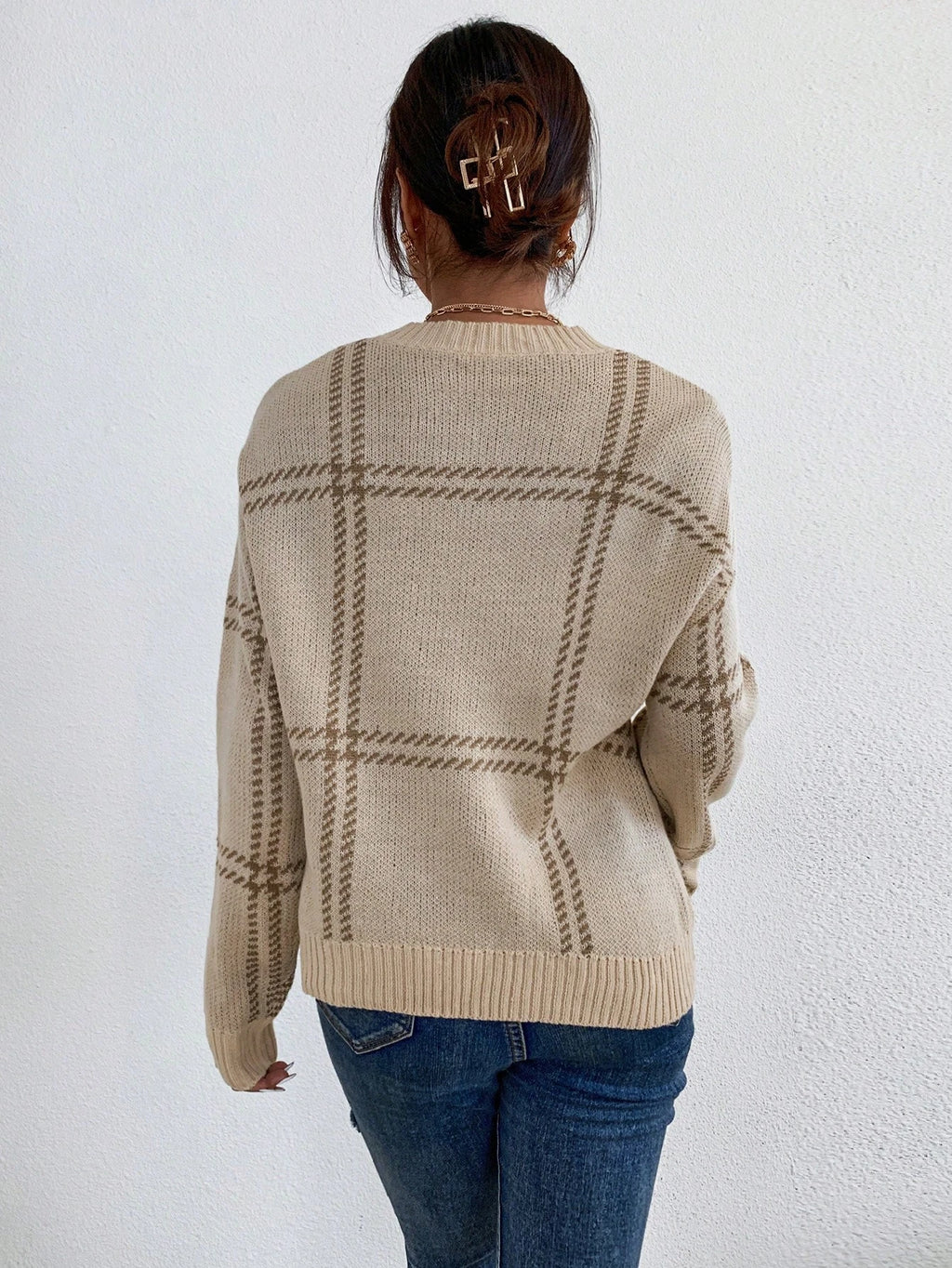 Women’s Plaid Drop Shoulder Sweater – Crew Neck Long Sleeve Casual Pullover Knit Top