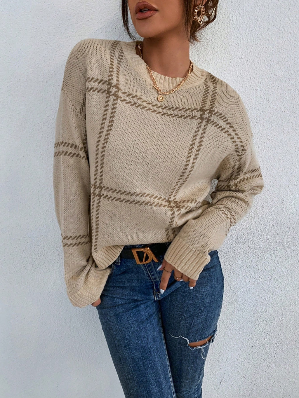 Women’s Plaid Drop Shoulder Sweater – Crew Neck Long Sleeve Casual Pullover Knit Top