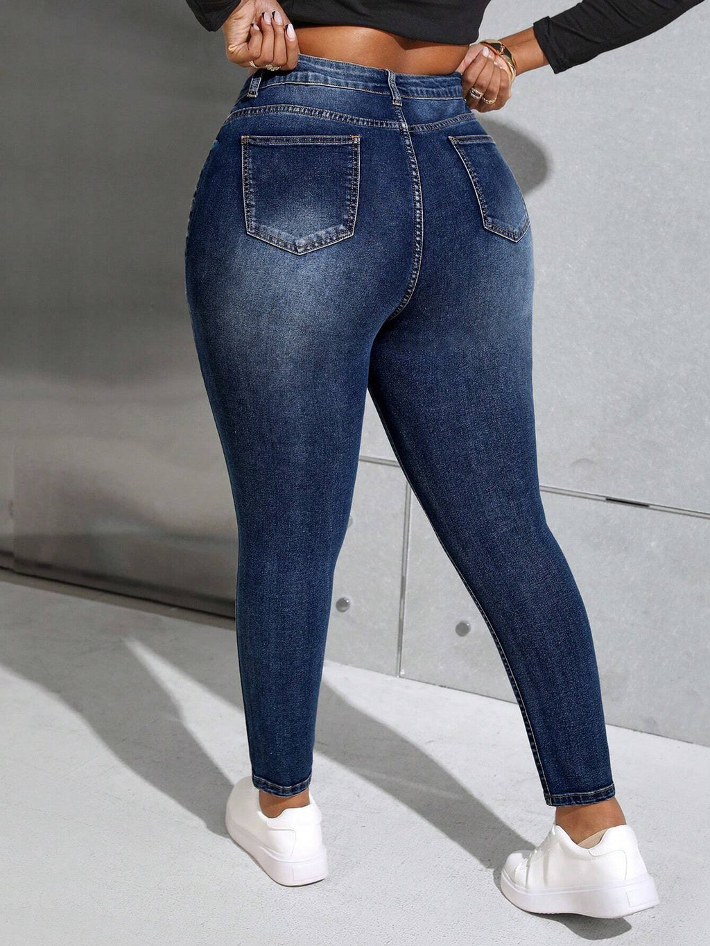 Plus Size Casual Distressed Skinny Fit Jeans – High Stretch Ripped Denim for Everyday Wear