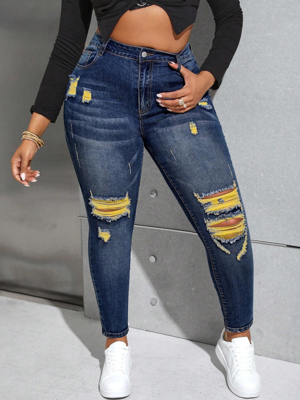 Plus Size Casual Distressed Skinny Fit Jeans – High Stretch Ripped Denim for Everyday Wear