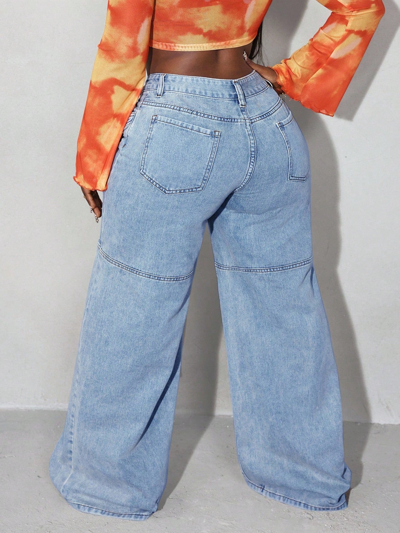 Plus Size Wide-Leg Jeans – Casual Loose Fit Denim with Button Detail & Slant Pockets for Women