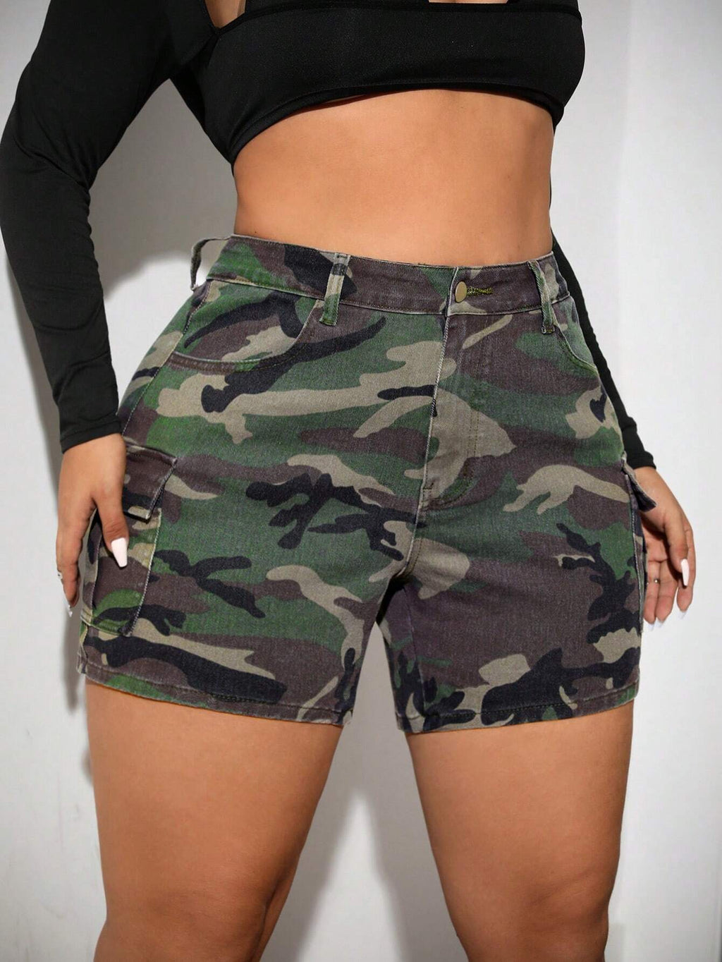 Plus Size Women’s Camouflage Denim Shorts – Elastic Waist Skinny Fit Casual Summer Shorts