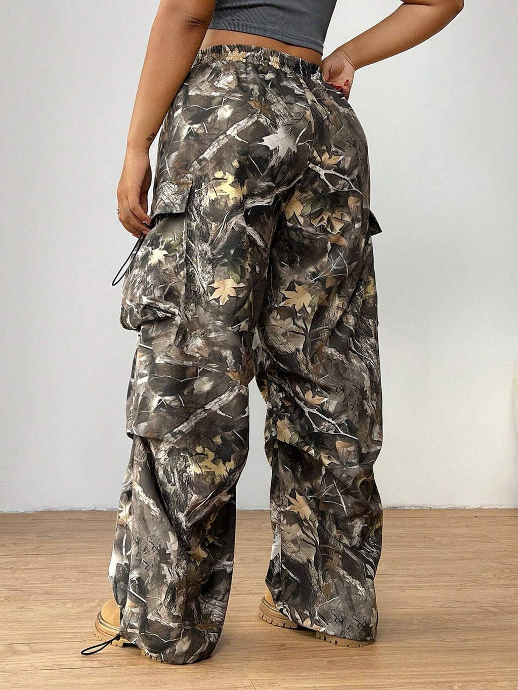 Plus Size Women’s Branch Print Cargo Pants – Wide Leg Casual Loose Fit Pocket Trousers