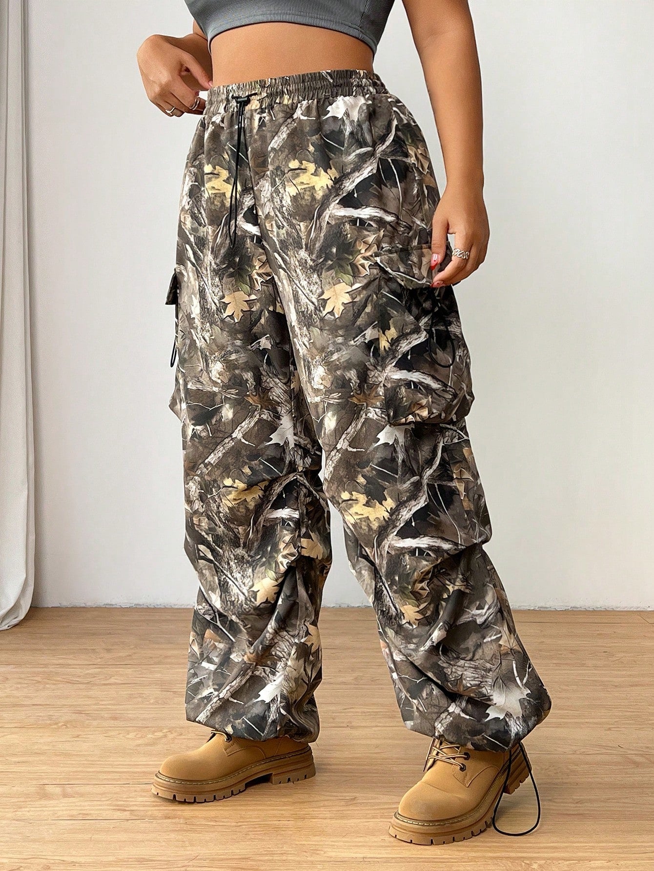 Plus Size Women’s Branch Print Cargo Pants – Wide Leg Casual Loose Fit Pocket Trousers