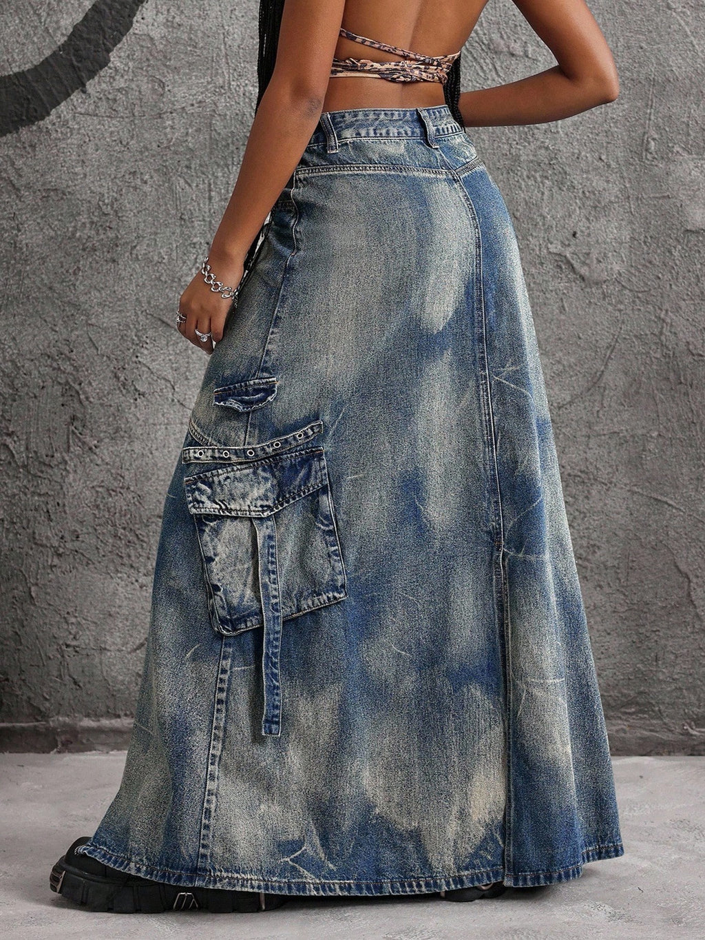 Plus Size Women’s Denim Maxi Skirt – High Waisted Long Jean Skirt with Utility Pockets
