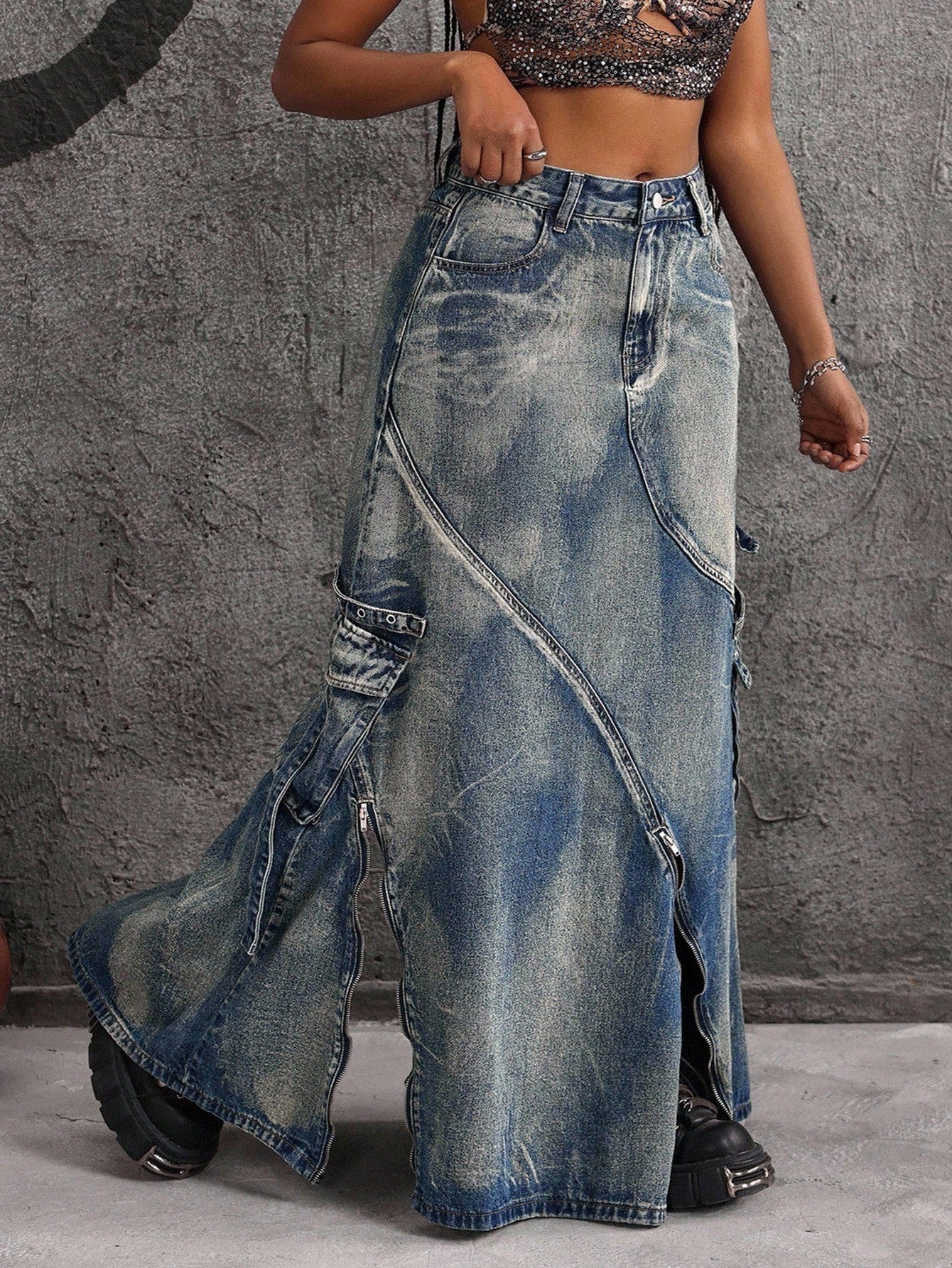 Plus Size Women’s Denim Maxi Skirt – High Waisted Long Jean Skirt with Utility Pockets