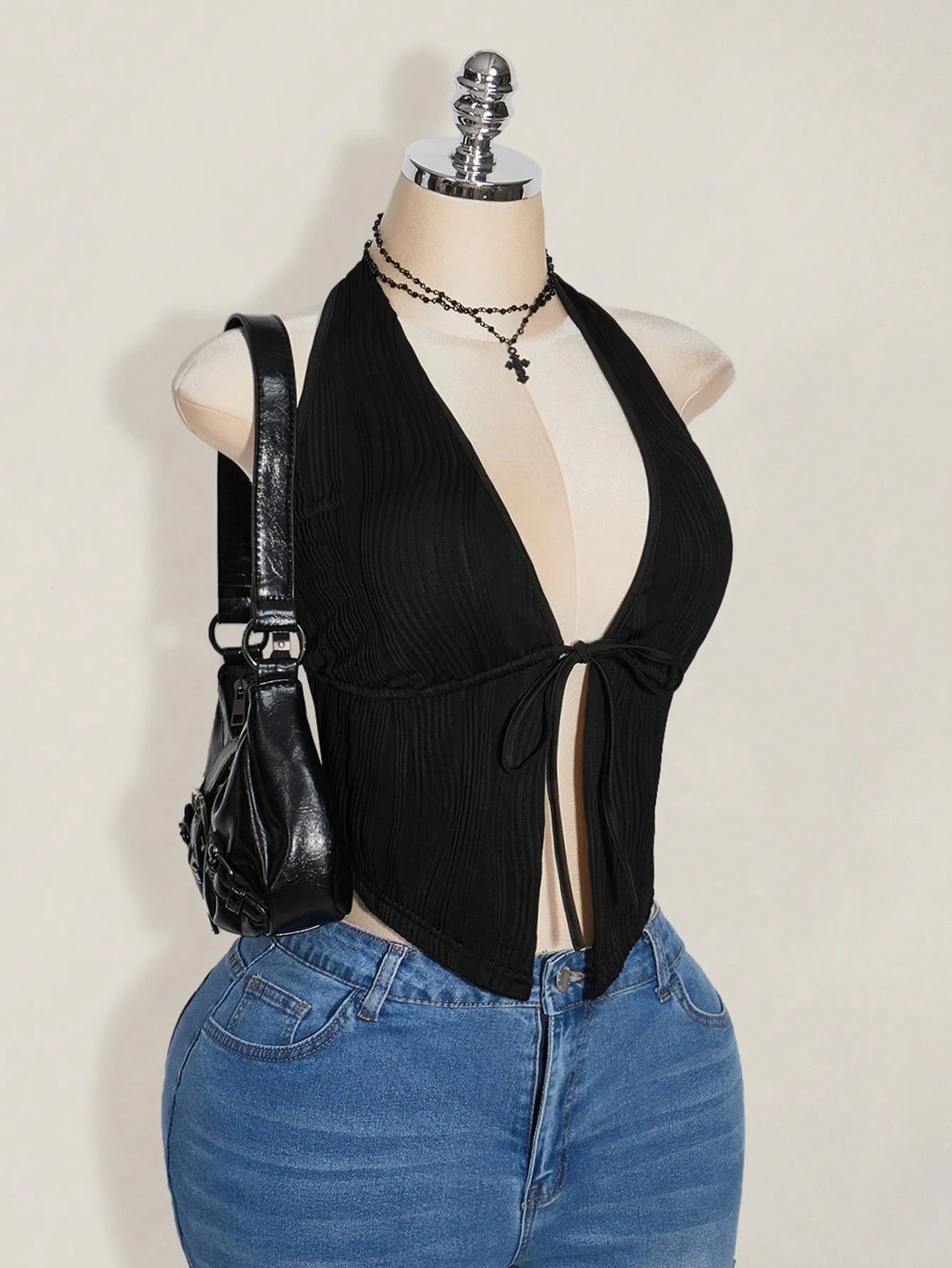 Plus Size Black Halter Bow Top – Y2K Backless Front Tie Knit Top for Women