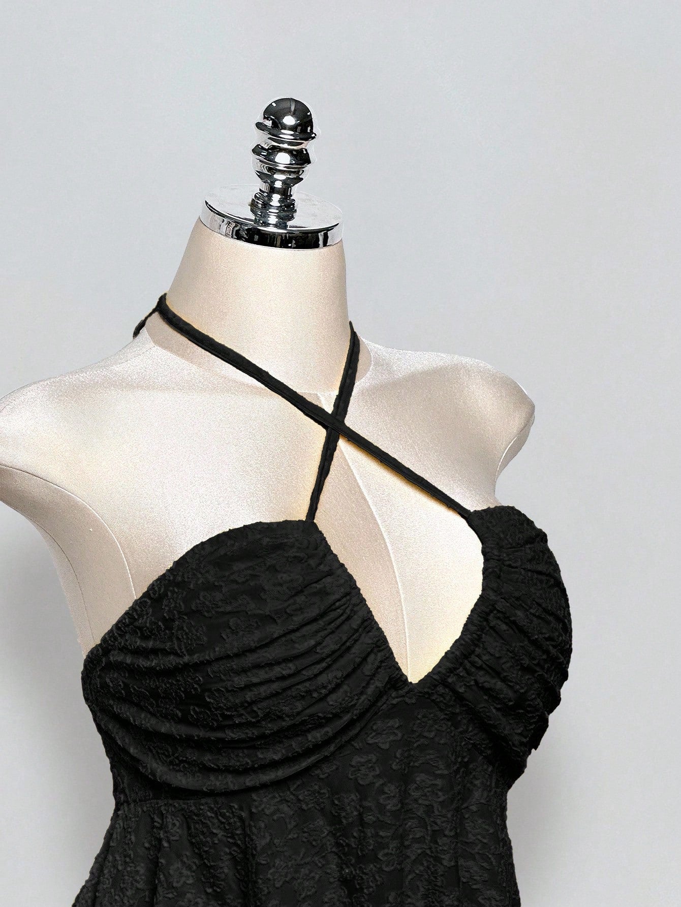 Plus Size Y2K Criss-Cross Halter Crop Top – Backless Knit Jacquard Babydoll Summer Top for Women