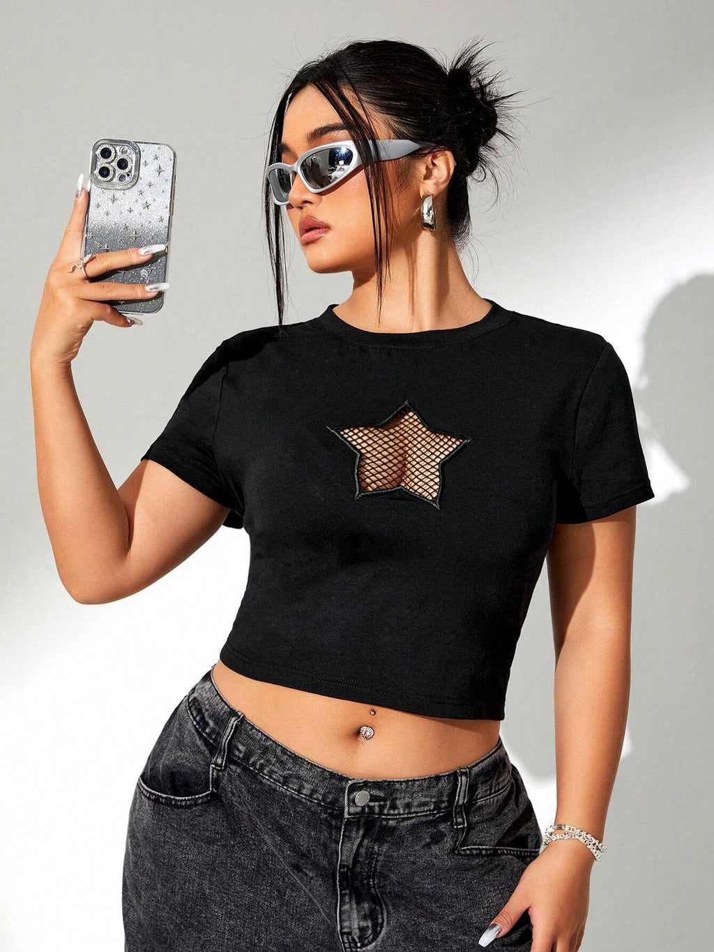 SHEIN ICON Plus Size Hollow Out Star Pattern Cropped T-Shirt – Trendy Summer Streetwear Top for Women