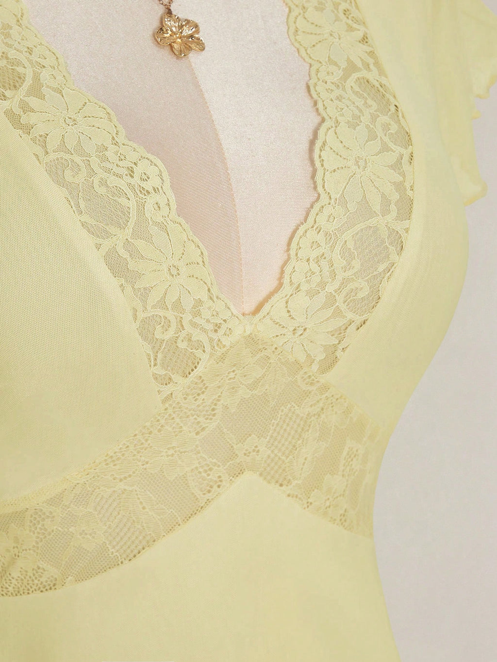 Plus Size Yellow Lace Trim Mesh Dress – Retro Ruffle Sleeve Beach Vacation Dress for Women