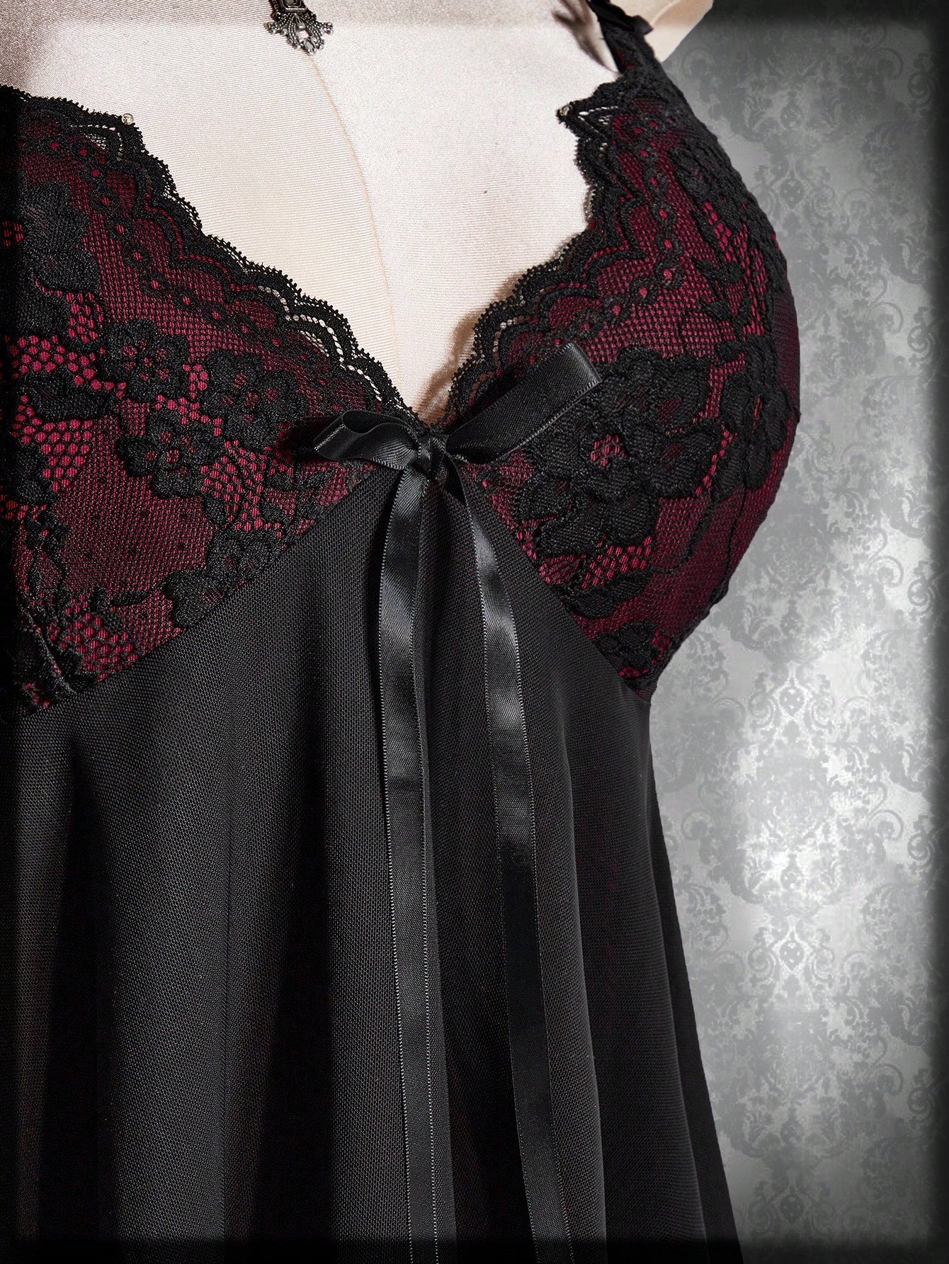 Plus Size Gothic Lace Patchwork Camisole – Black Bow Babydoll Goth Summer Top for Women