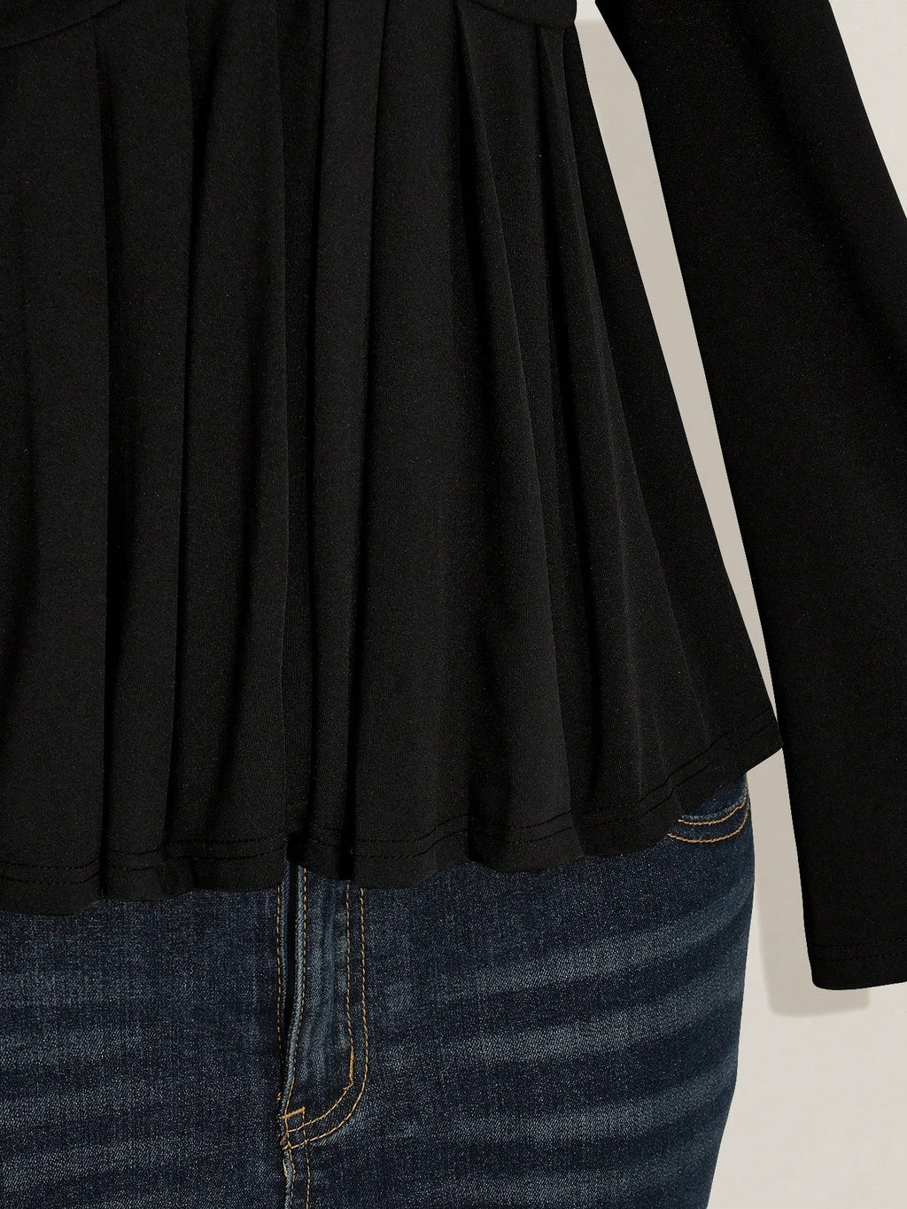 Plus Size Black Twist Front Babydoll Top – Y2K Knit Cute Going Out Top for Women