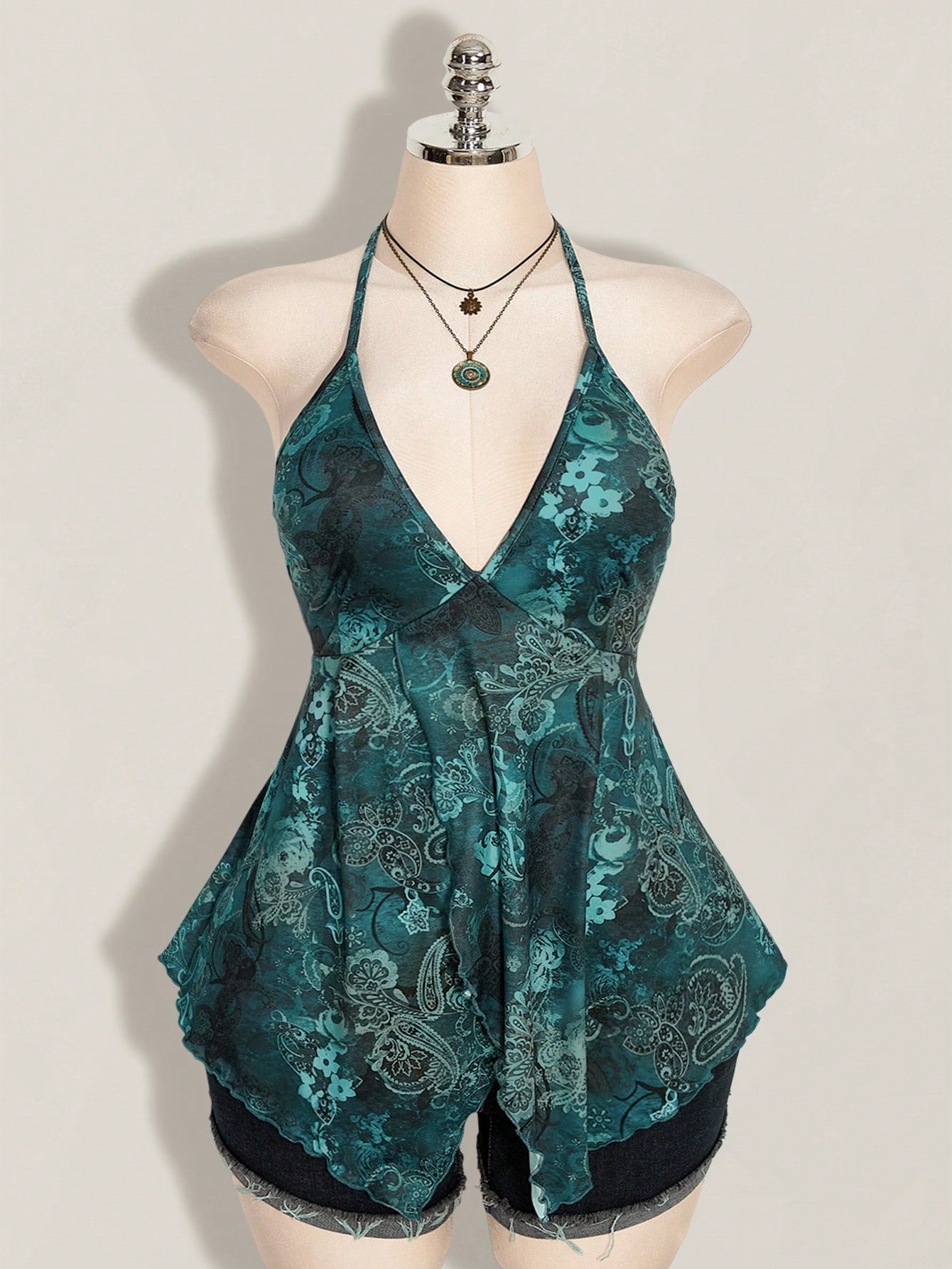 Plus Size Y2K Printed Halter Babydoll Top – Backless Boho Beach Vacation Top for Women
