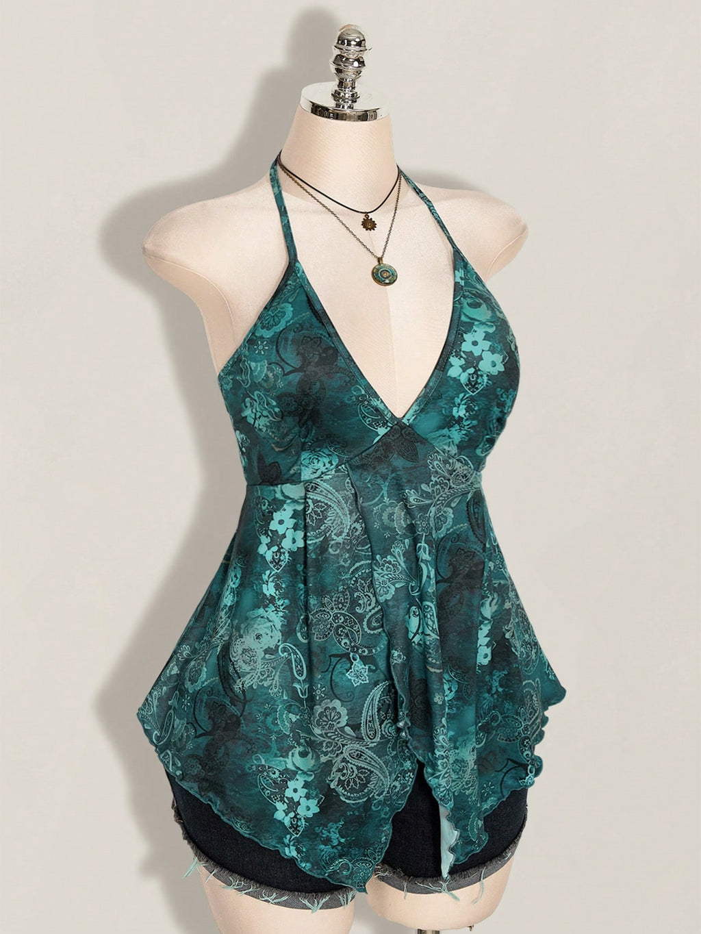 Plus Size Y2K Printed Halter Babydoll Top – Backless Boho Beach Vacation Top for Women