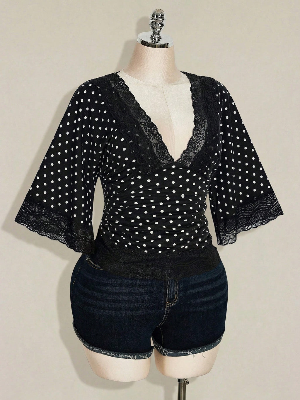 Plus Size Y2K Polka Dot Lace Patchwork Top – Sexy V-Neck Flare Sleeve Casual Blouse for Women