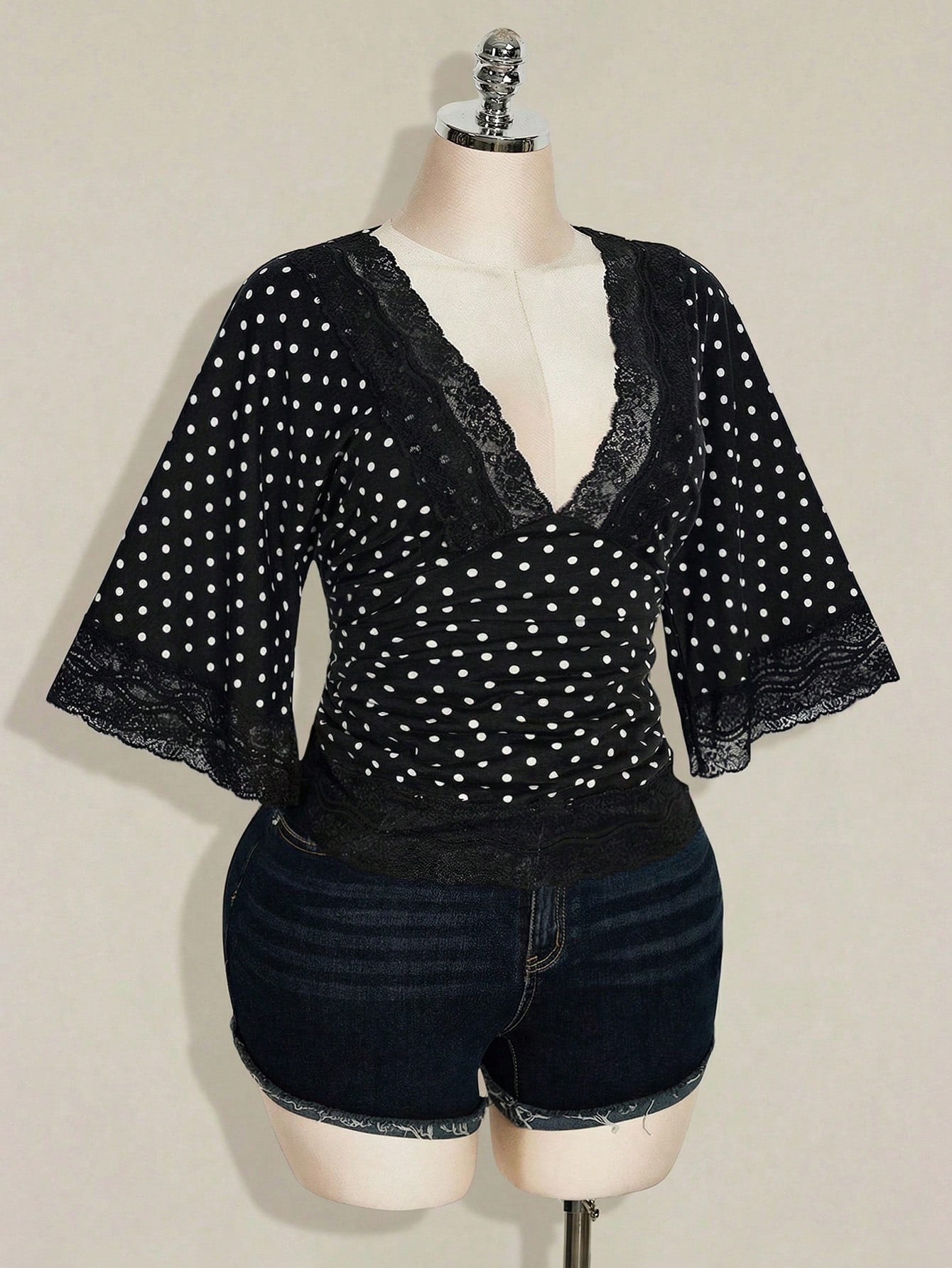 Plus Size Y2K Polka Dot Lace Patchwork Top – Sexy V-Neck Flare Sleeve Casual Blouse for Women