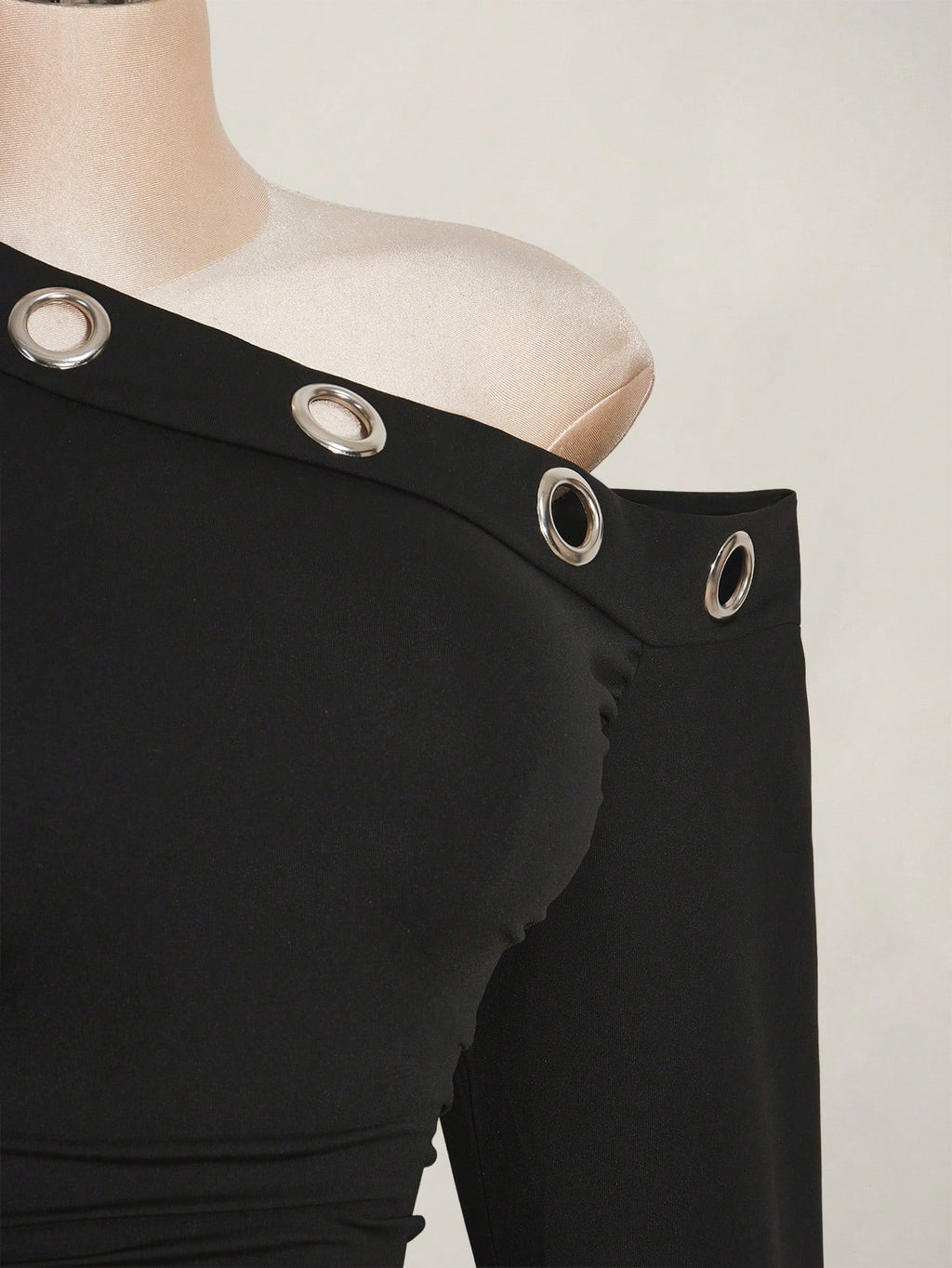 Plus Size Black Asymmetrical Y2K Dress – Metal Eyelet Slim Fit Flared Sleeve Dress for Women