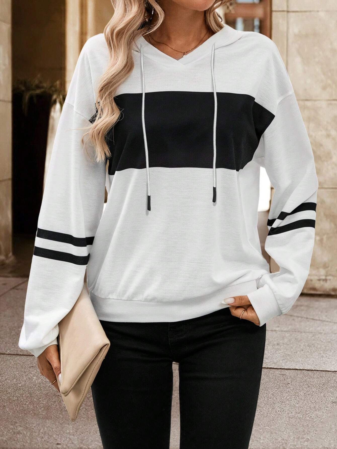 Women’s Contrast Color Hooded Sweatshirt – Casual Drawstring Loose Fit Pullover for Autumn