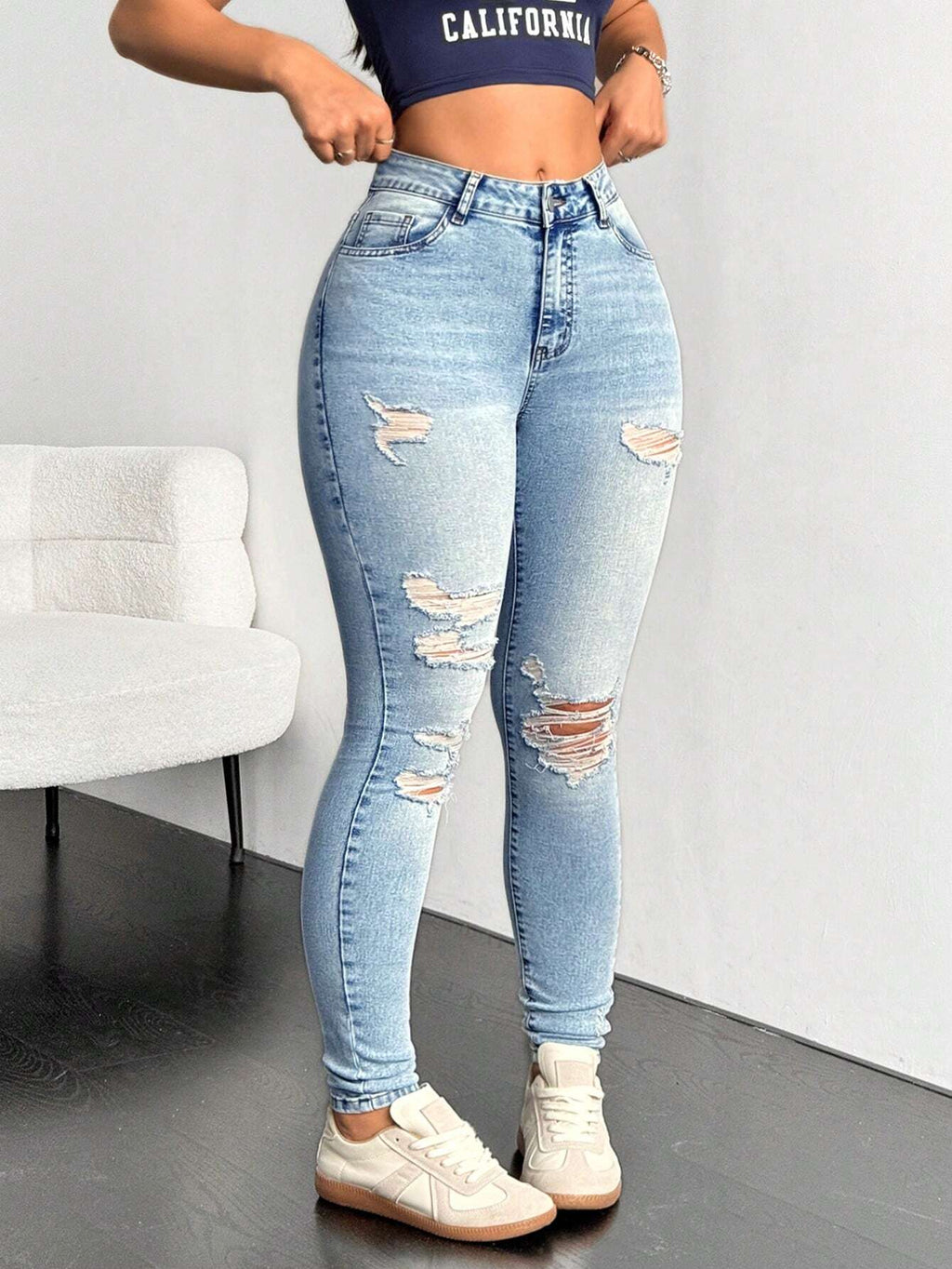 Women’s Distressed Skinny Fit Jeans – High Stretch Ripped Denim Casual Everyday Pants