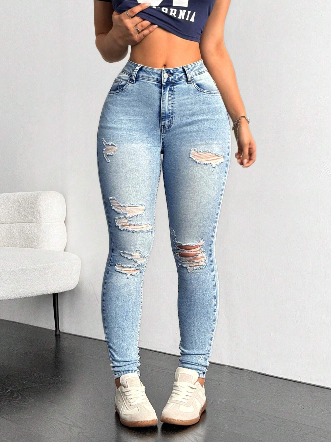 Women’s Distressed Skinny Fit Jeans – High Stretch Ripped Denim Casual Everyday Pants